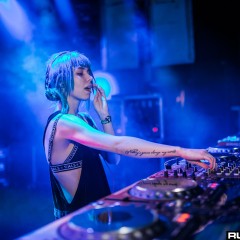 holyship16f_106.jpg