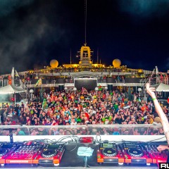 holyship16f_108.jpg