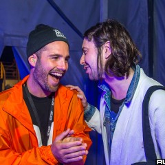 holyship16f_109.jpg