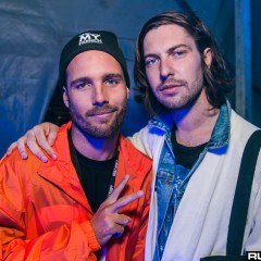 holyship16f_110.jpg