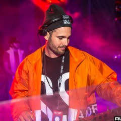 holyship16f_120.jpg