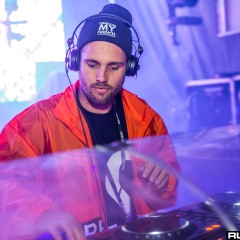 holyship16f_123.jpg