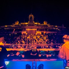 holyship16f_138.jpg