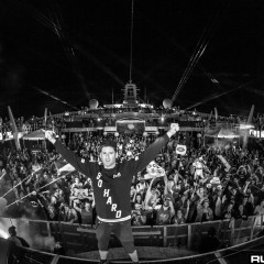 holyship16f_145.jpg