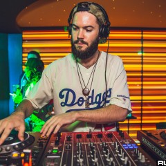 holyship16f_150.jpg