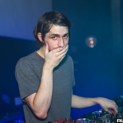 holyship16f_160.jpg