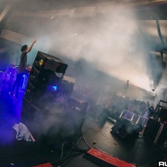 holyship16f_164.jpg