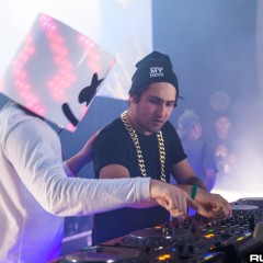 holyship16f_170.jpg