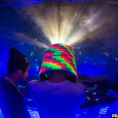holyship16f_180.jpg