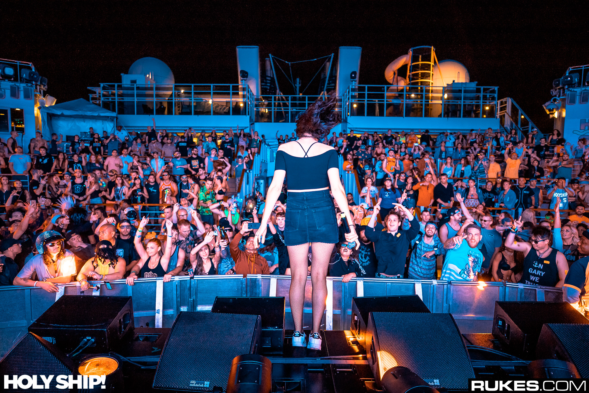 holyship17a 045