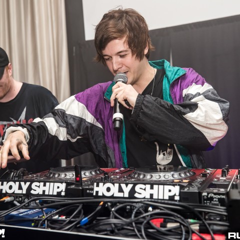holyship17c 075