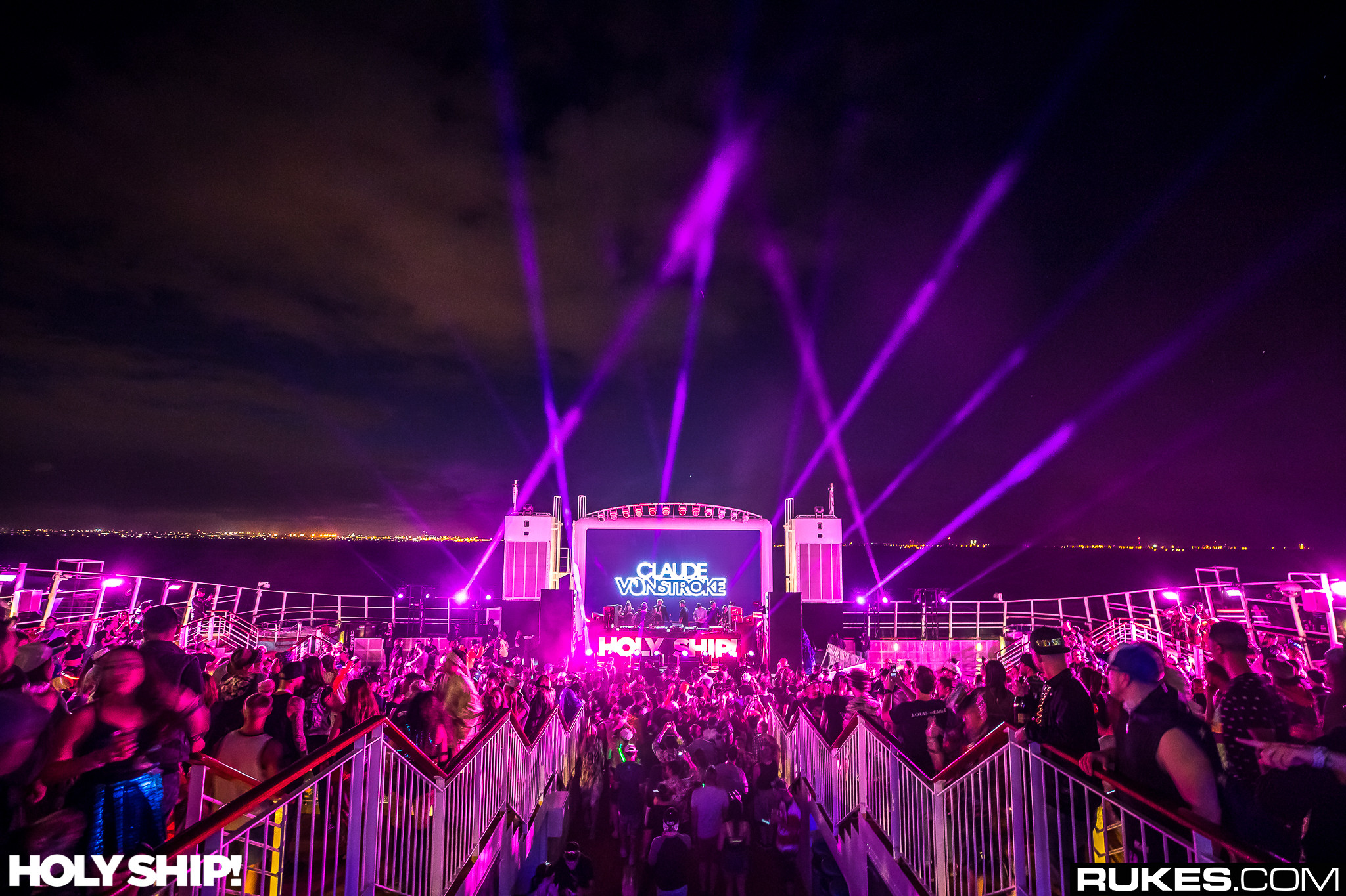 holyship17e 013
