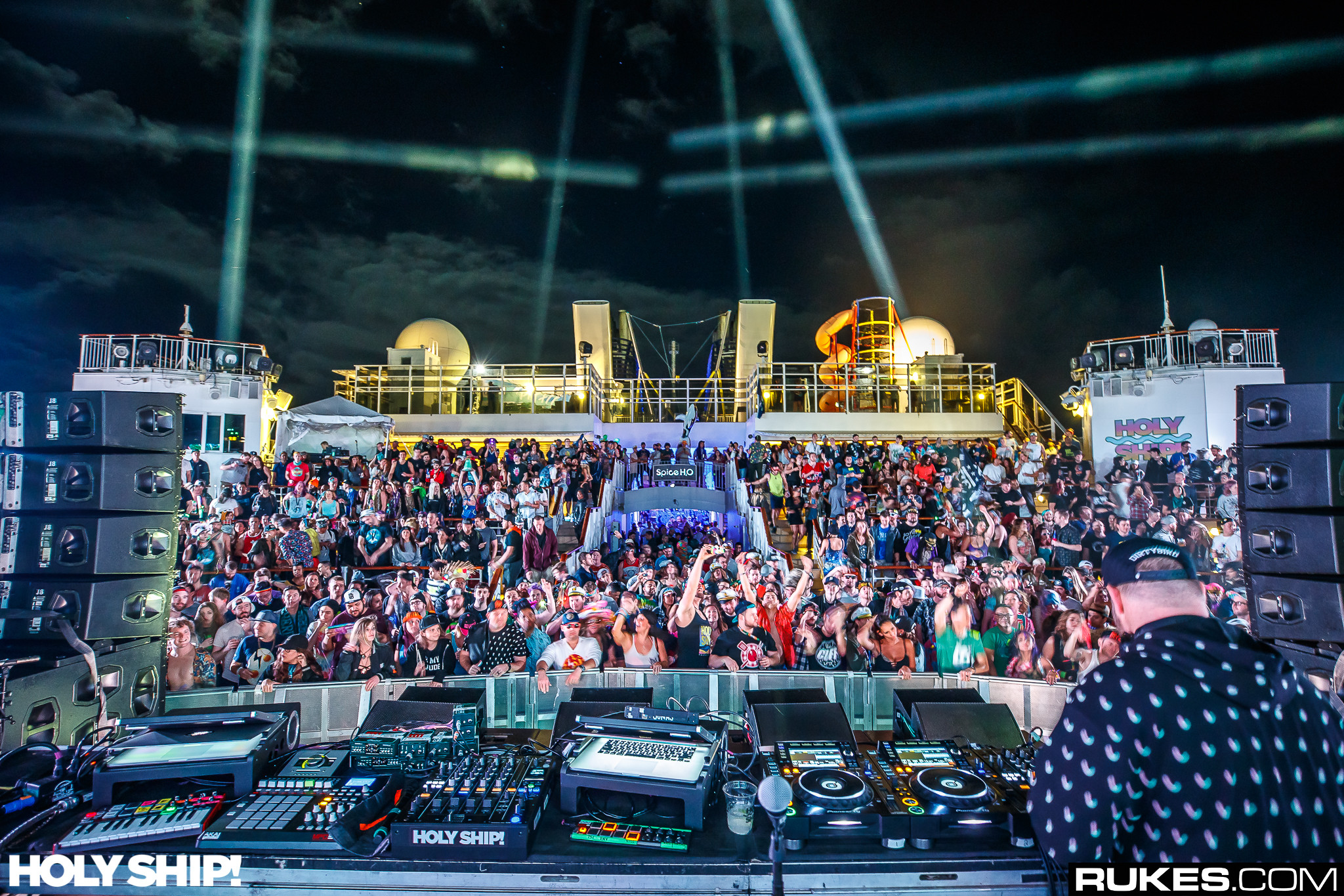 holyship17e 022
