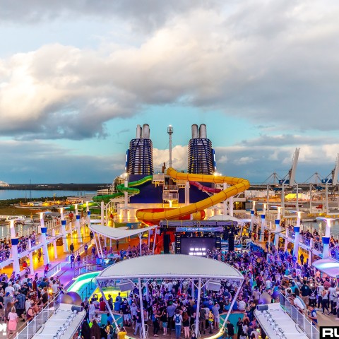 holyship17e 006