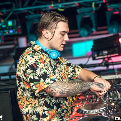 holyship17e 046