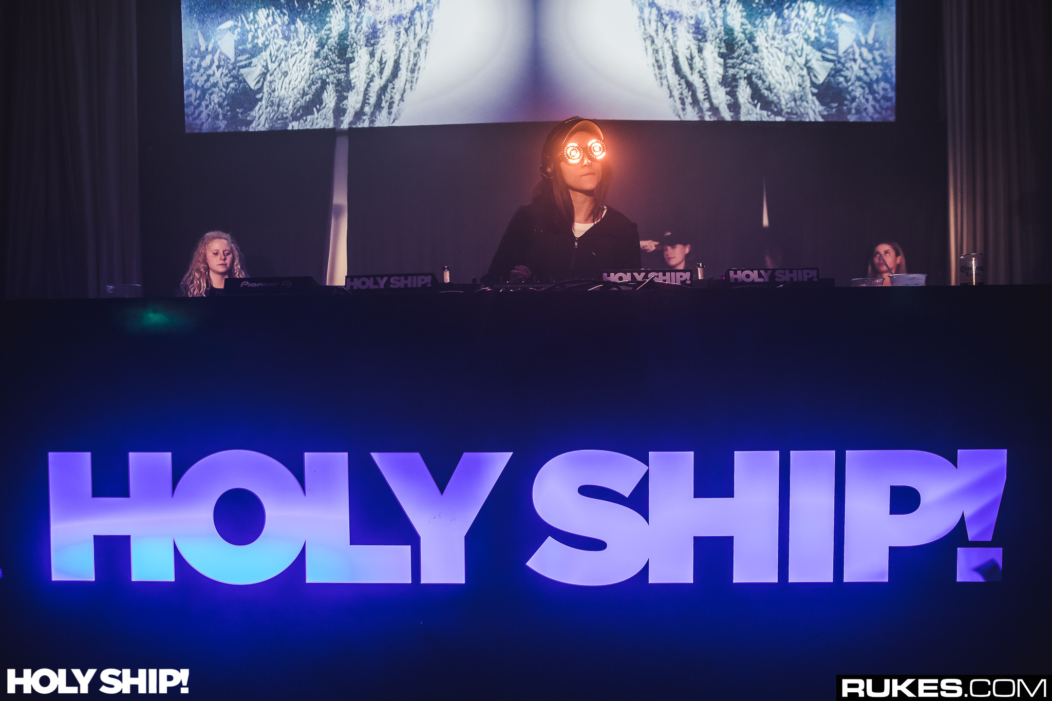 holyship17h 075