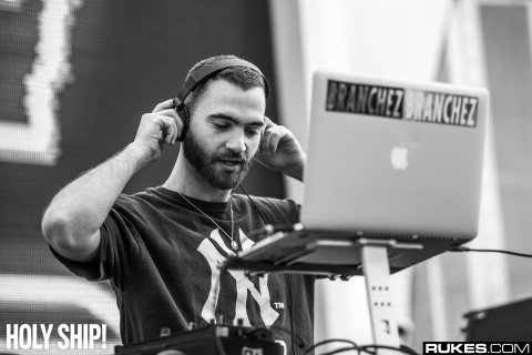 holyship18b_005
