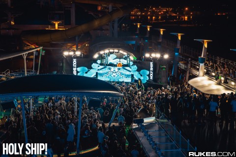 holyship18e_006