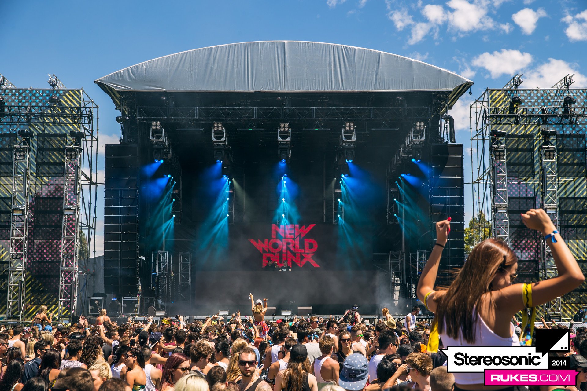 stereosonic14c 001