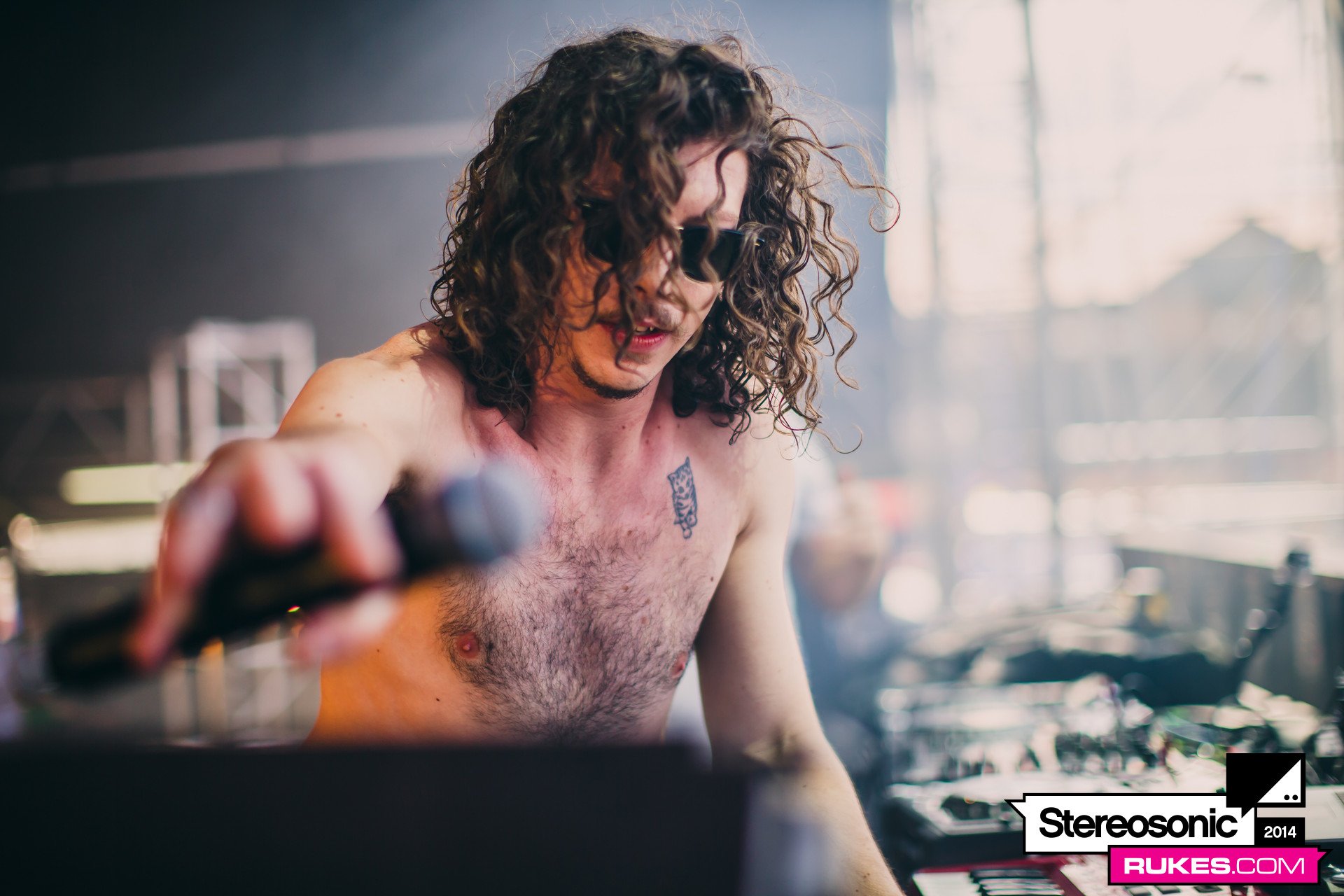 stereosonic14c 042