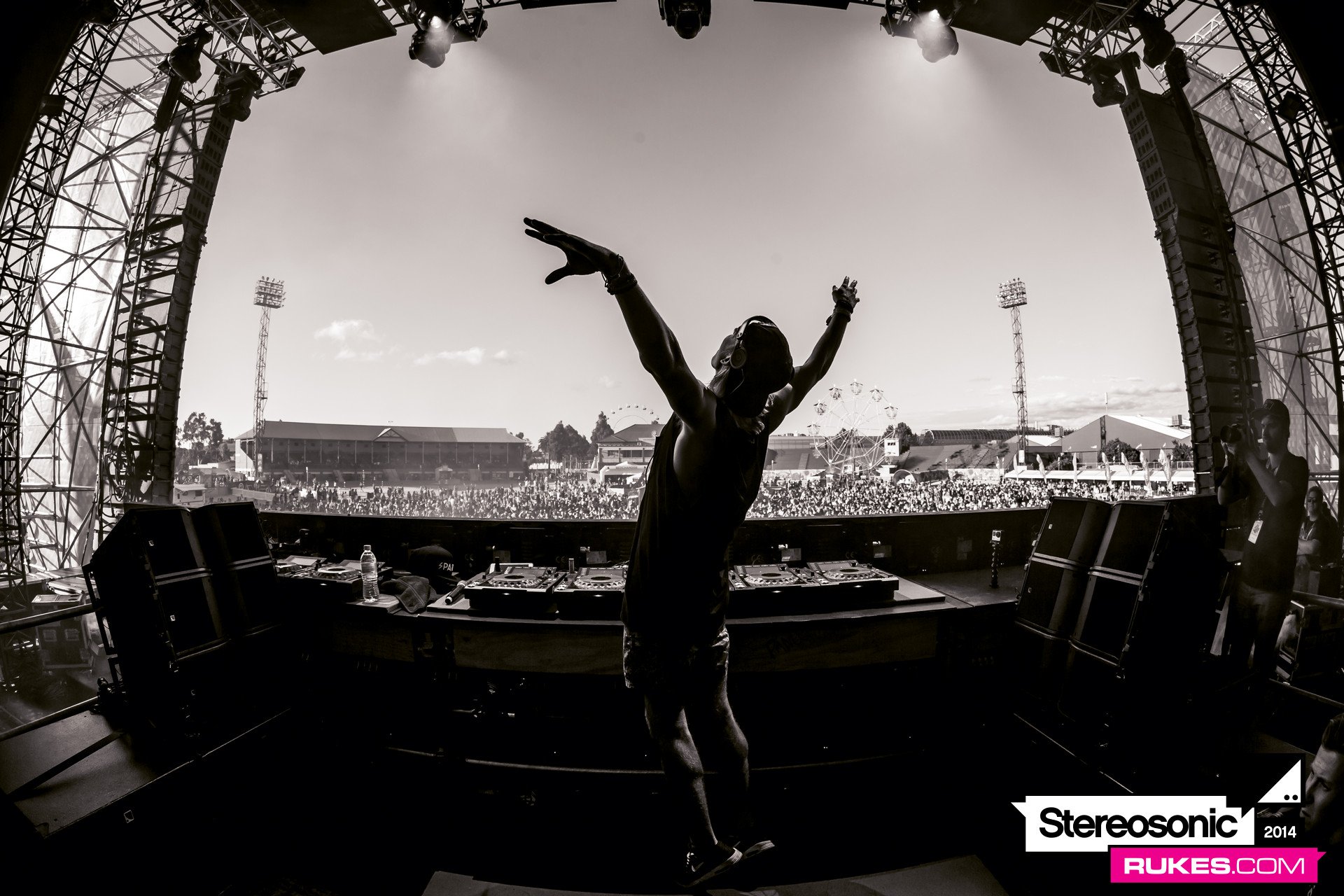 stereosonic14c 090
