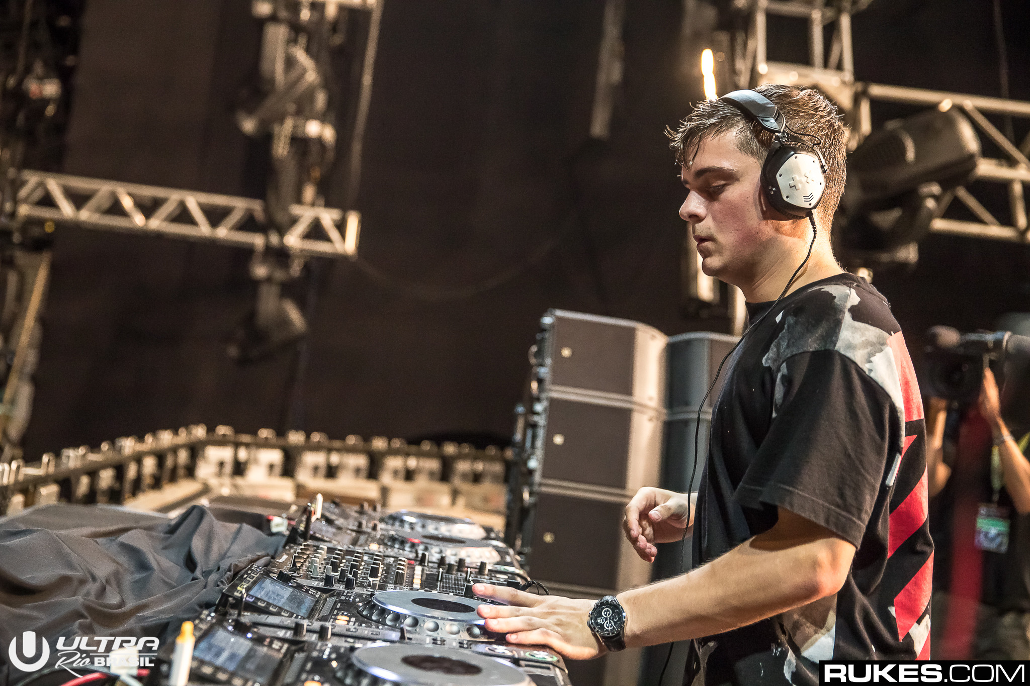 umfbr16a 155
