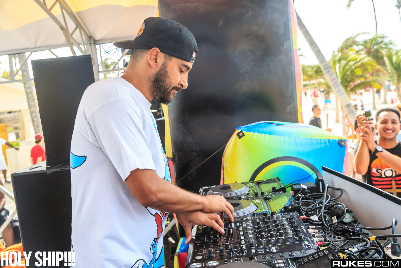 holyship14b_006.jpg