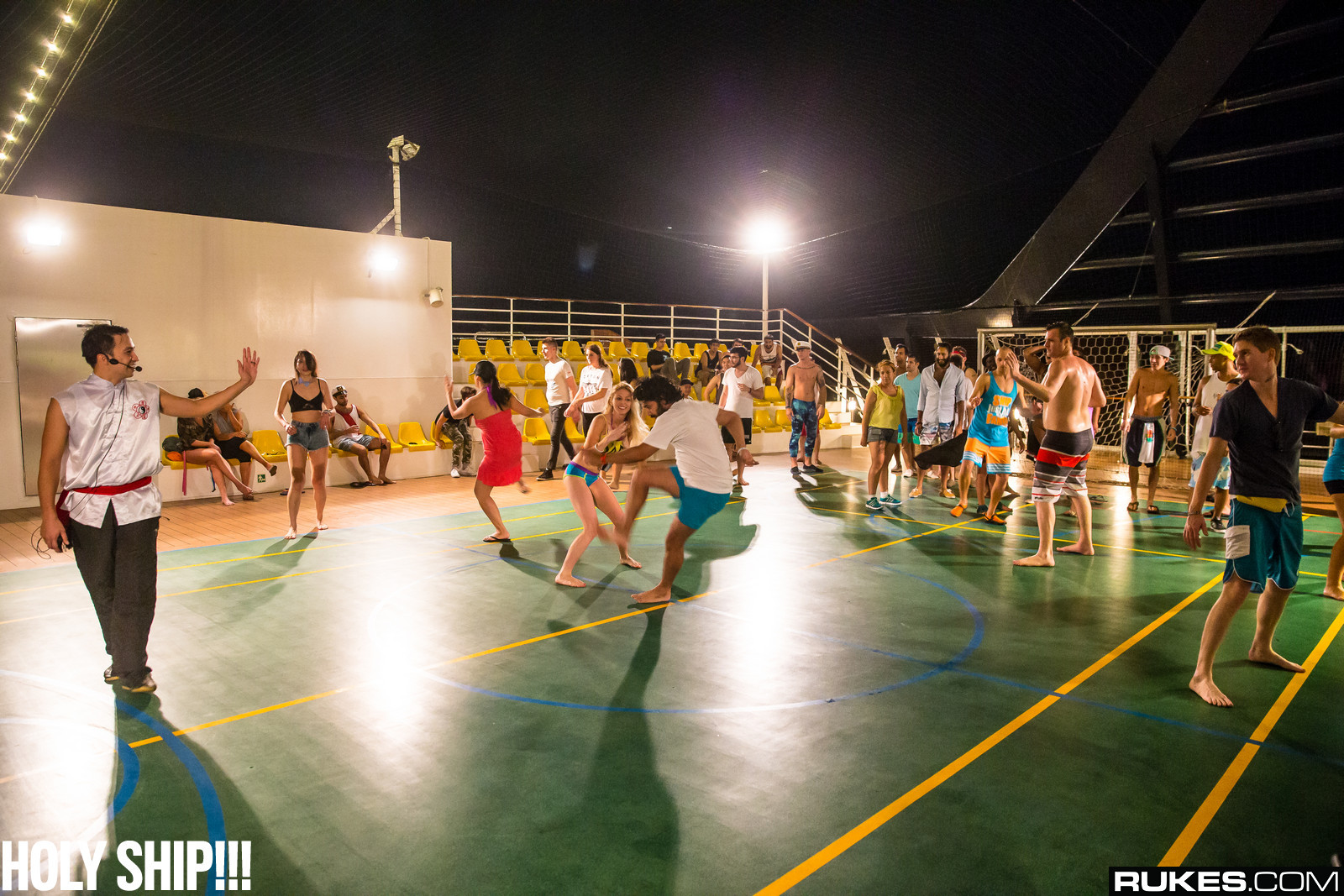 holyship14b_024.jpg