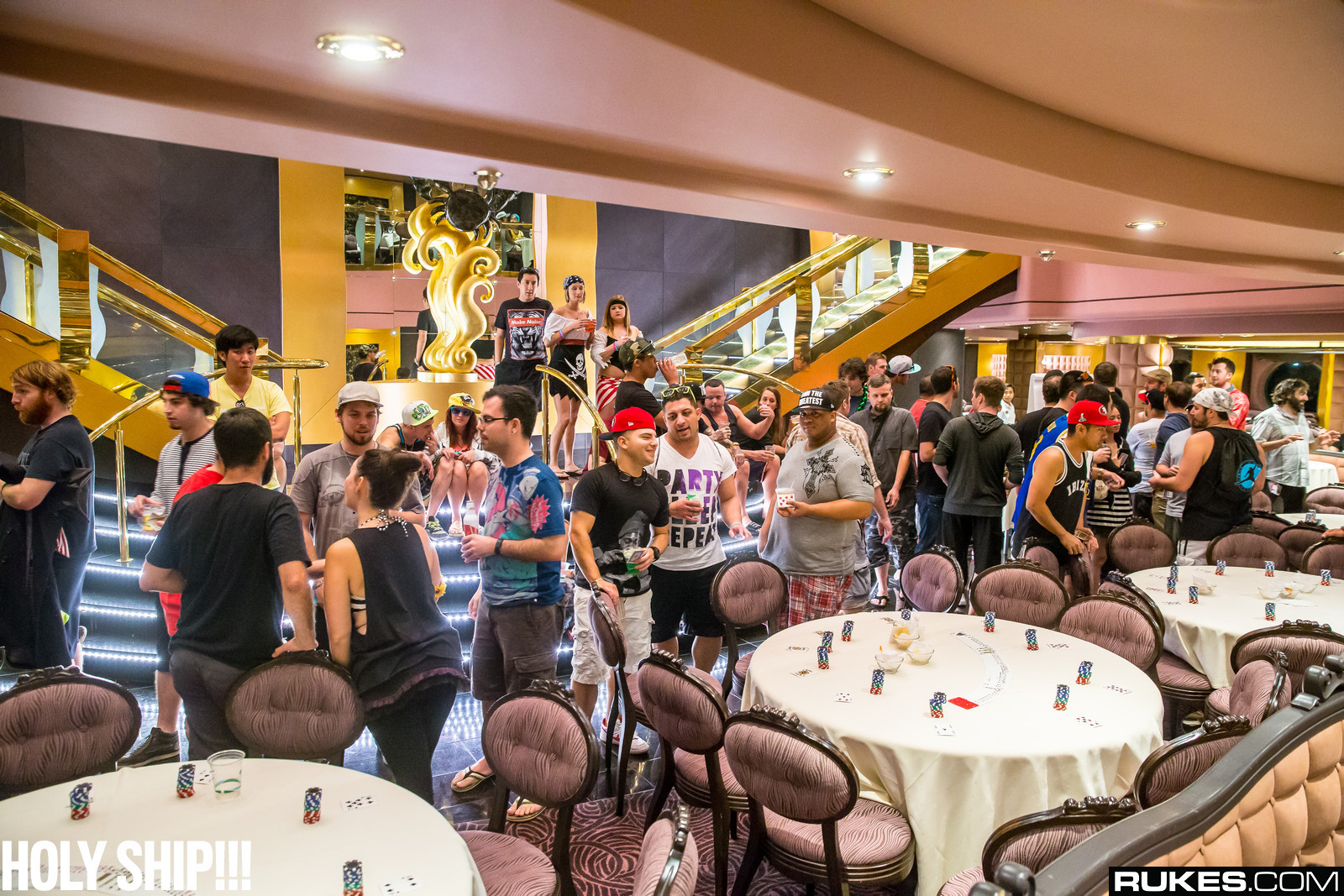 holyship14b_031.jpg