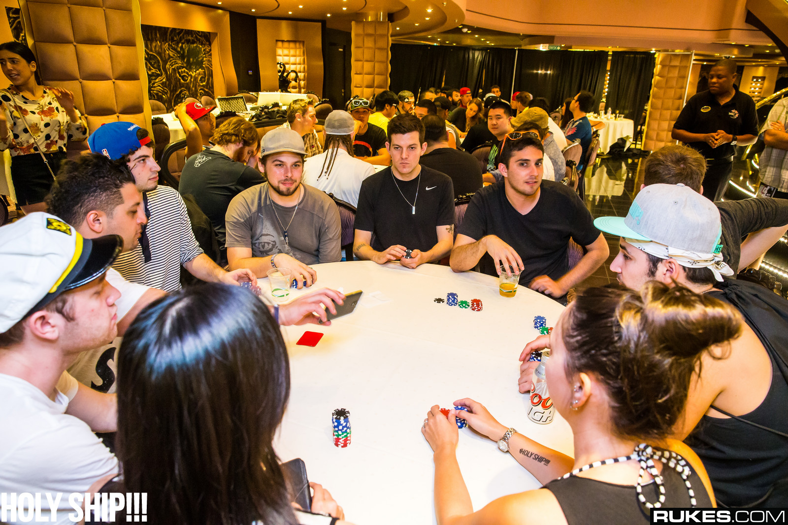 holyship14b_033.jpg