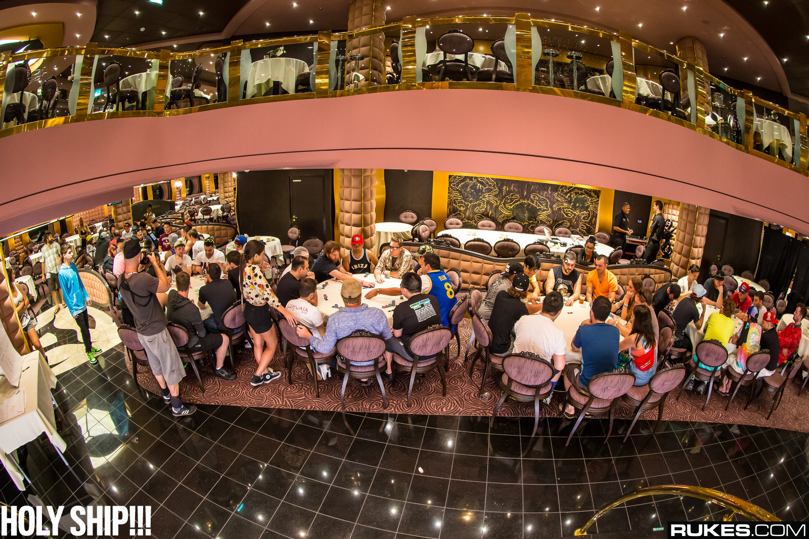 holyship14b_037.jpg