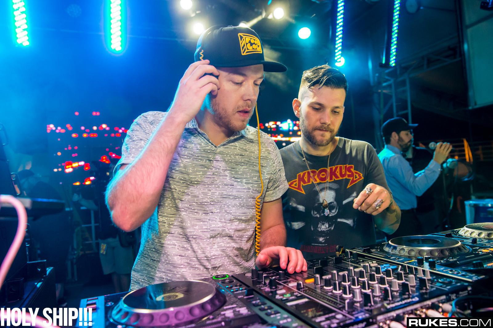 holyship14b_042.jpg