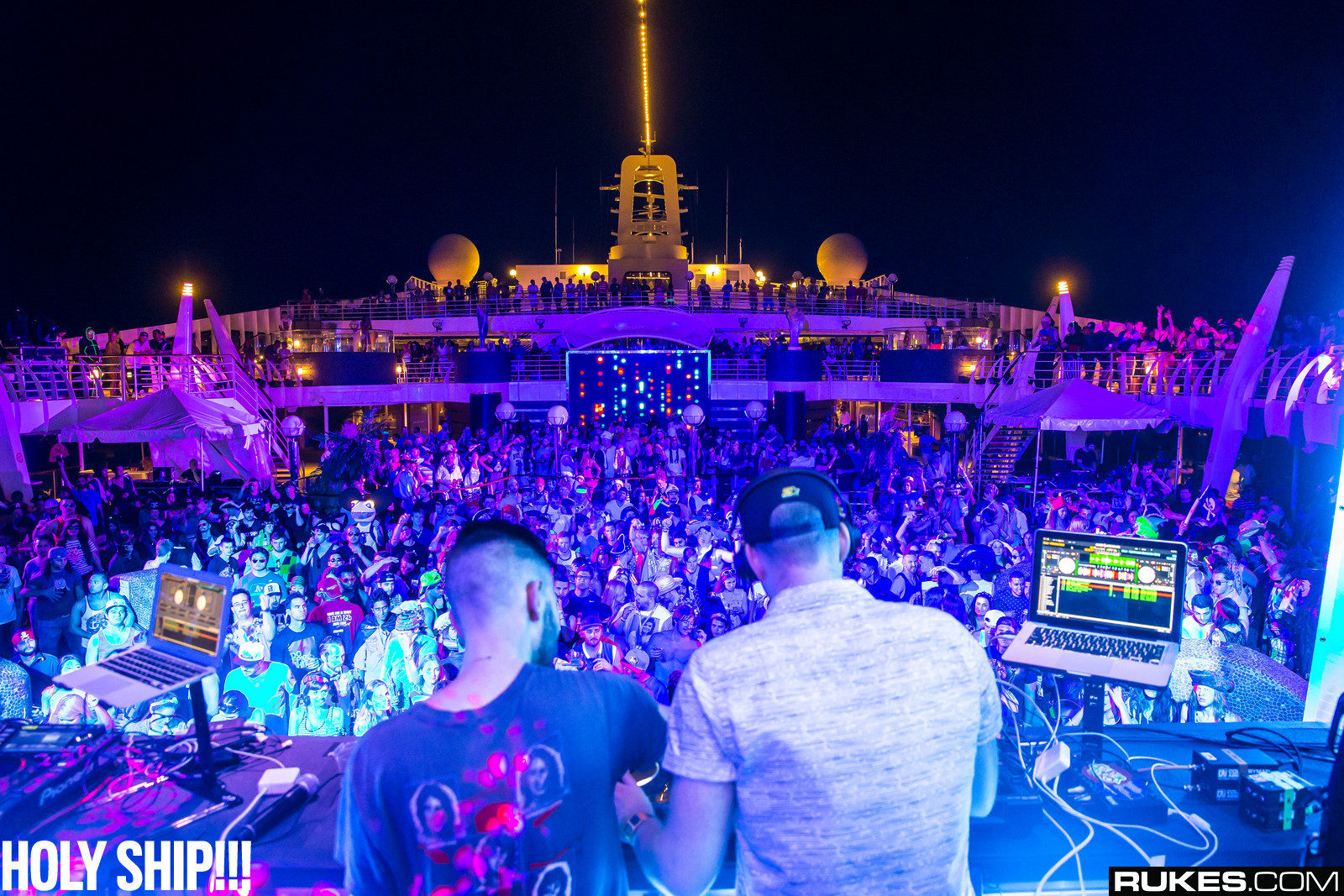 holyship14b_046.jpg