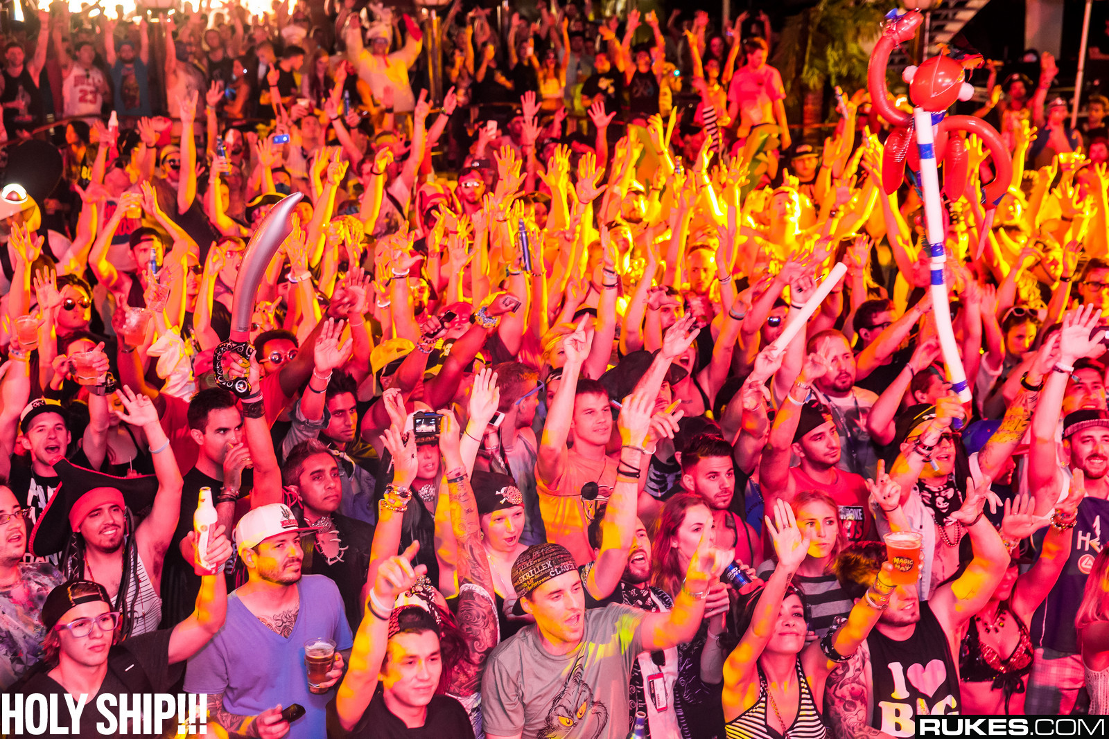 holyship14b_048.jpg