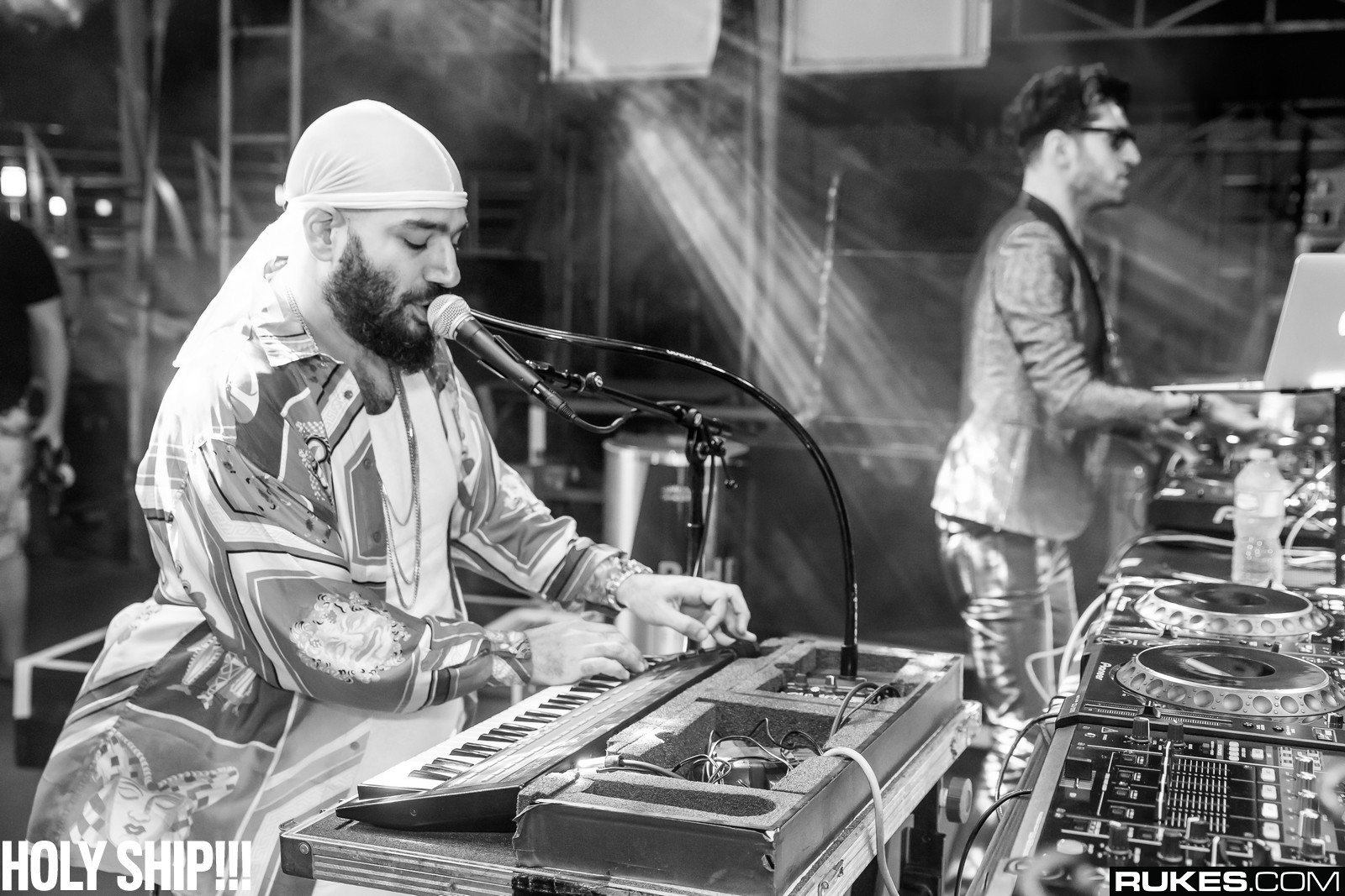 holyship14b_053.jpg