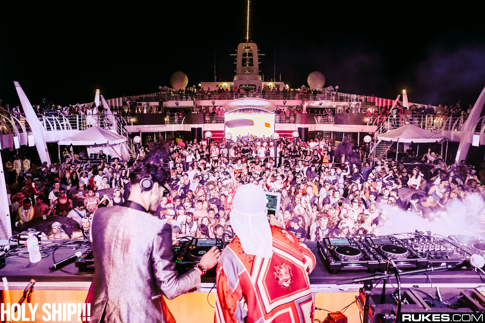 holyship14b_054.jpg