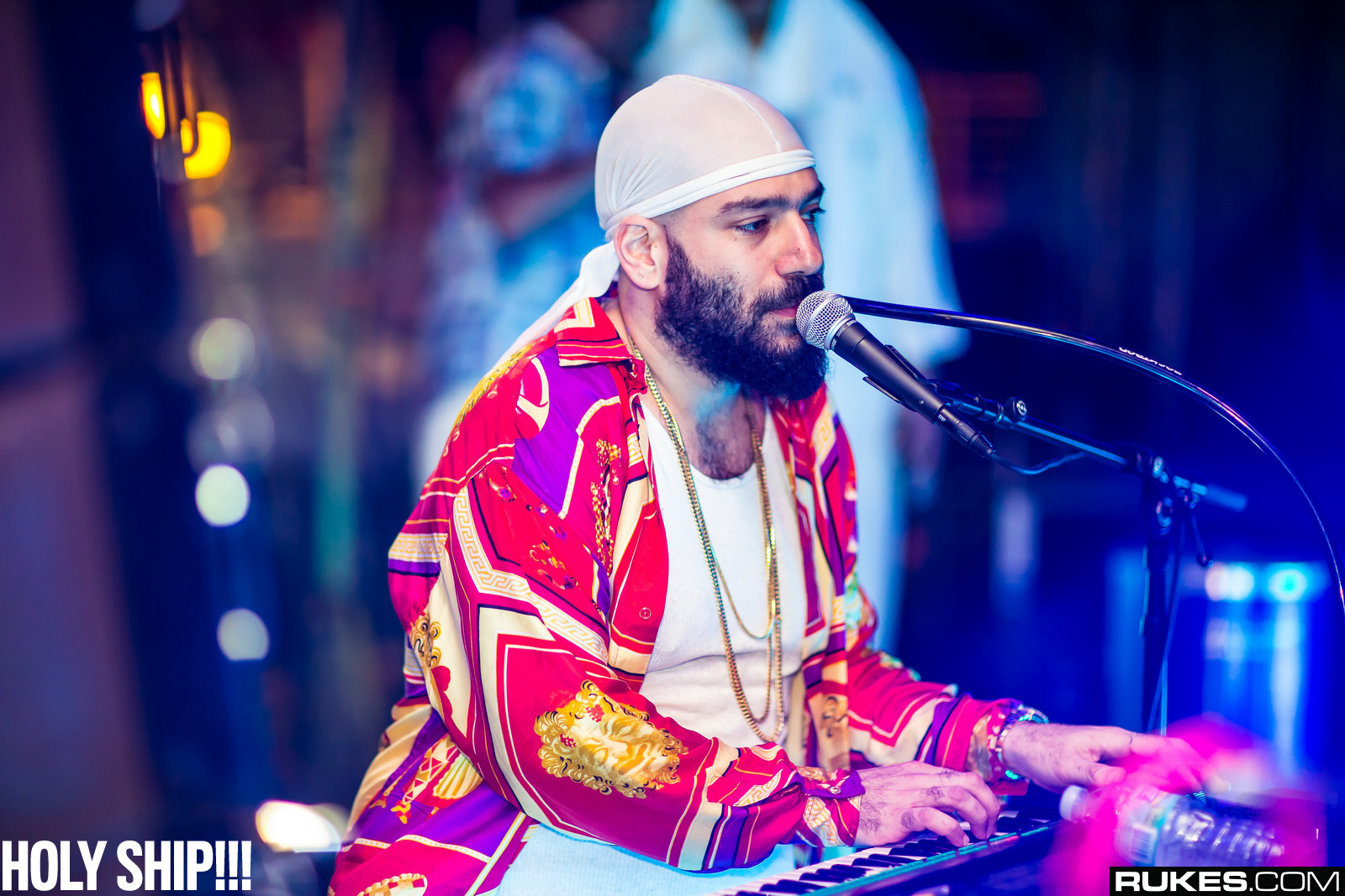 holyship14b_061.jpg
