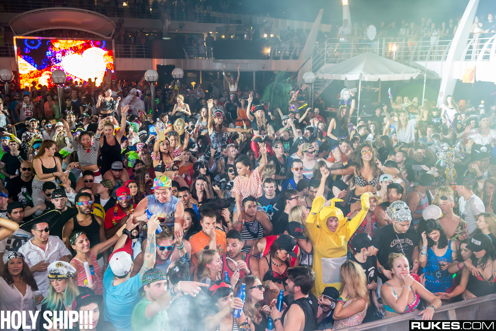 holyship14b_063.jpg