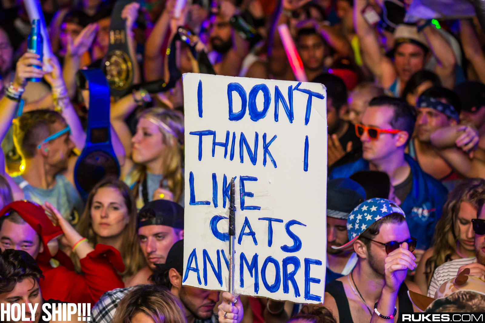 holyship14b_078.jpg
