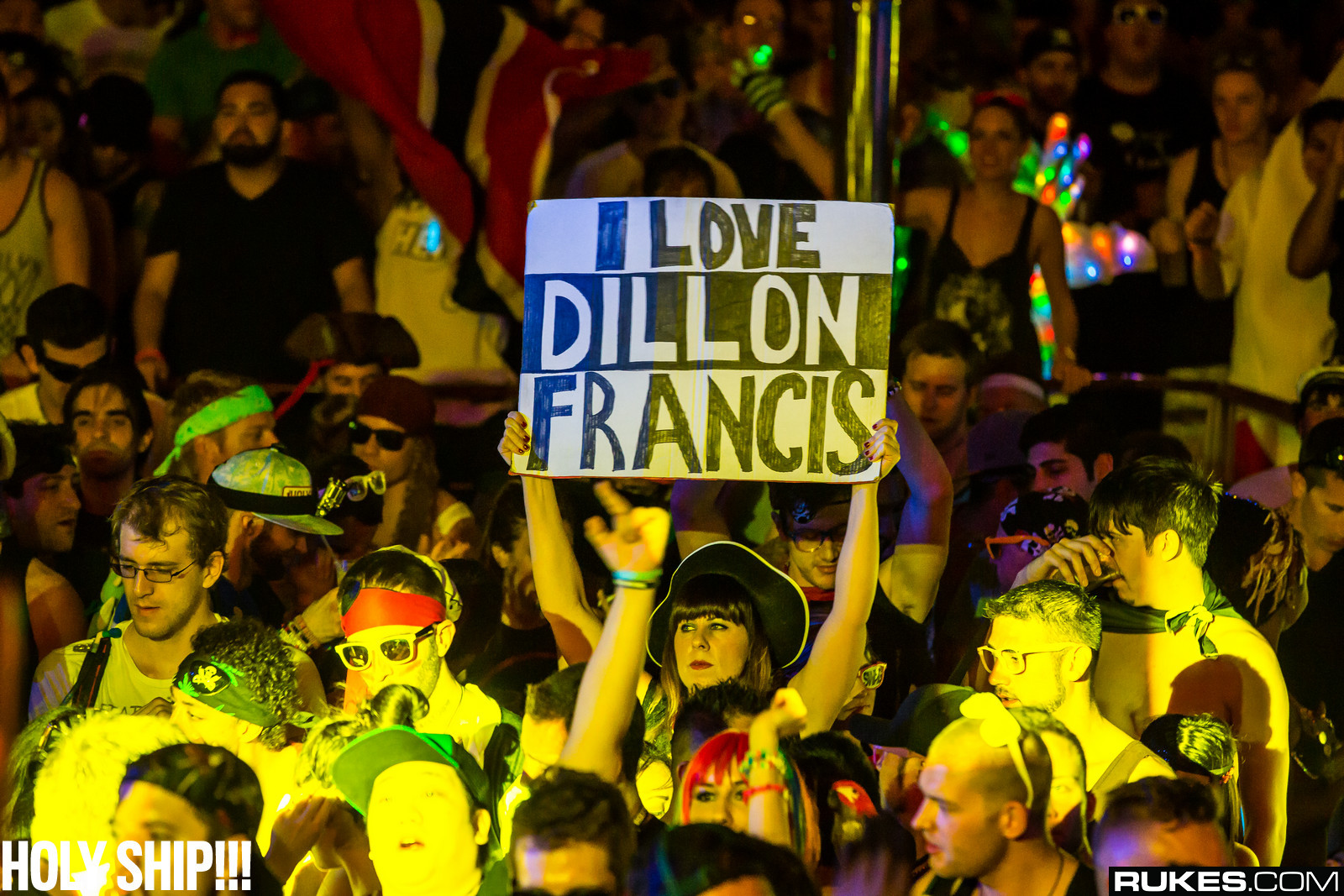holyship14b_080.jpg