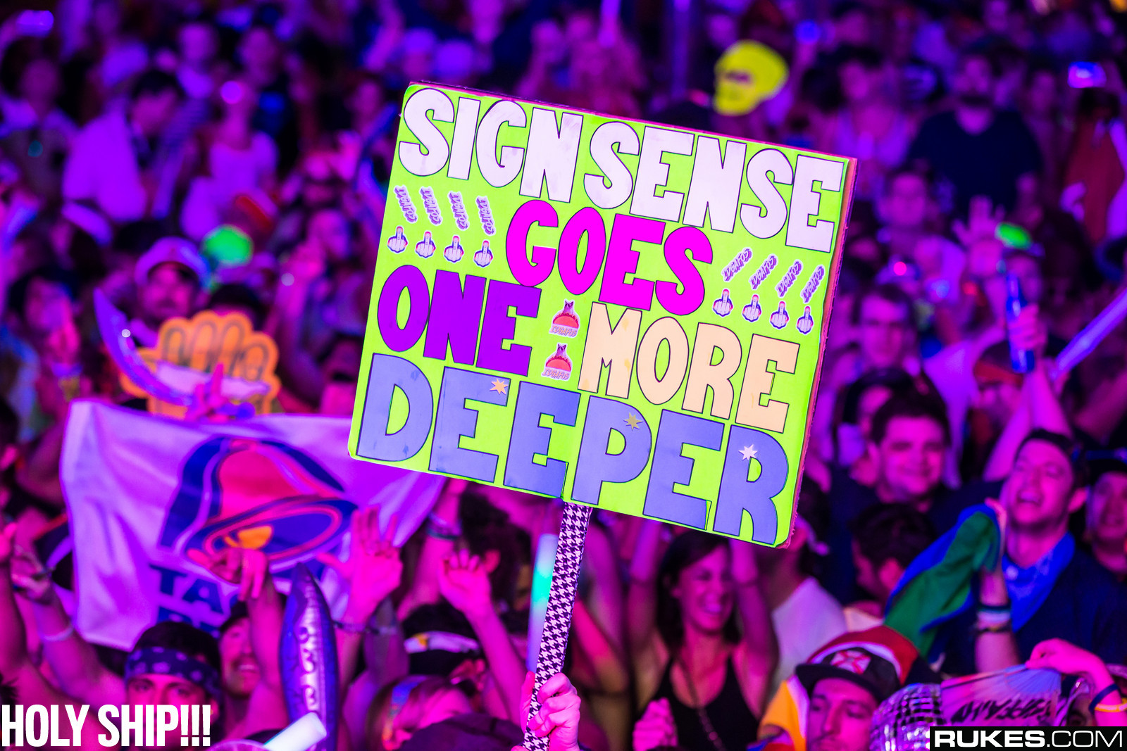 holyship14b_082.jpg