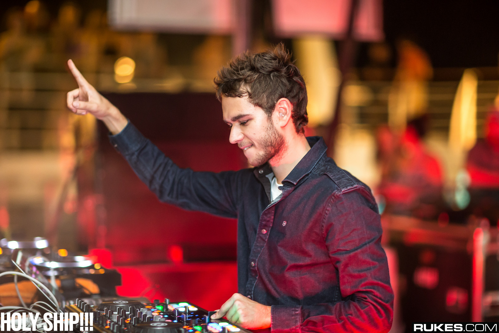 holyship14b_104.jpg