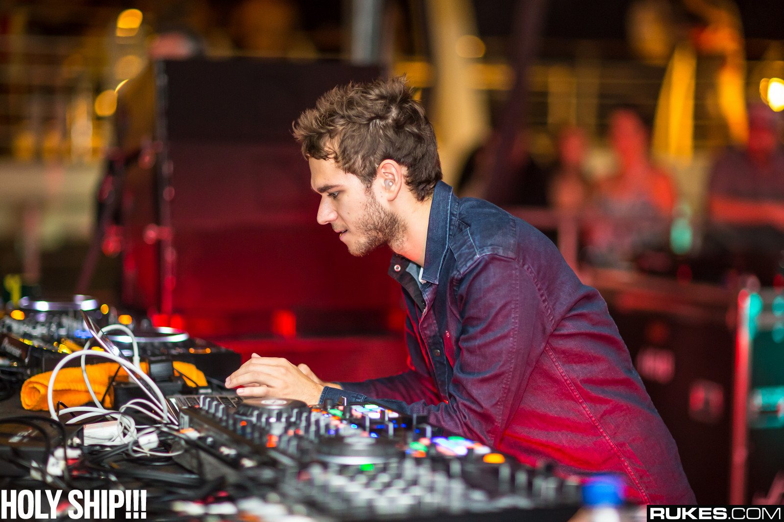 holyship14b_106.jpg