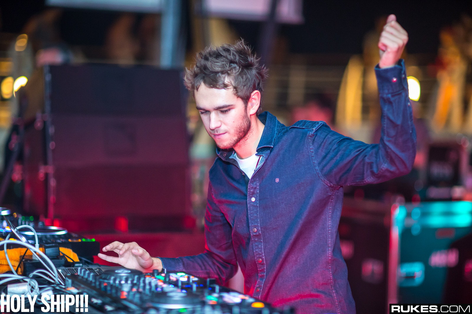holyship14b_107.jpg