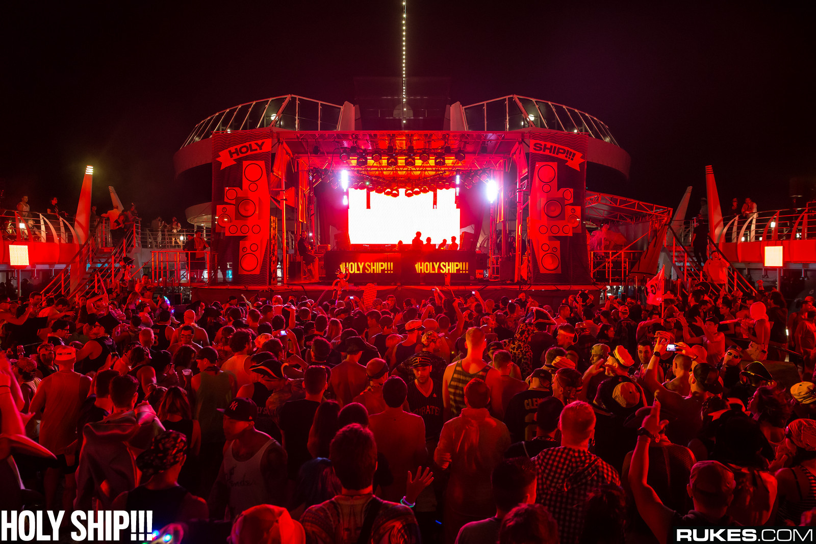 holyship14b_110.jpg