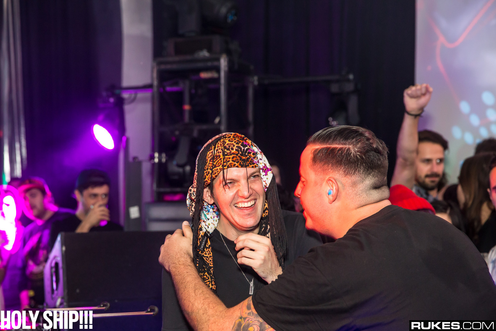 holyship14b_131.jpg