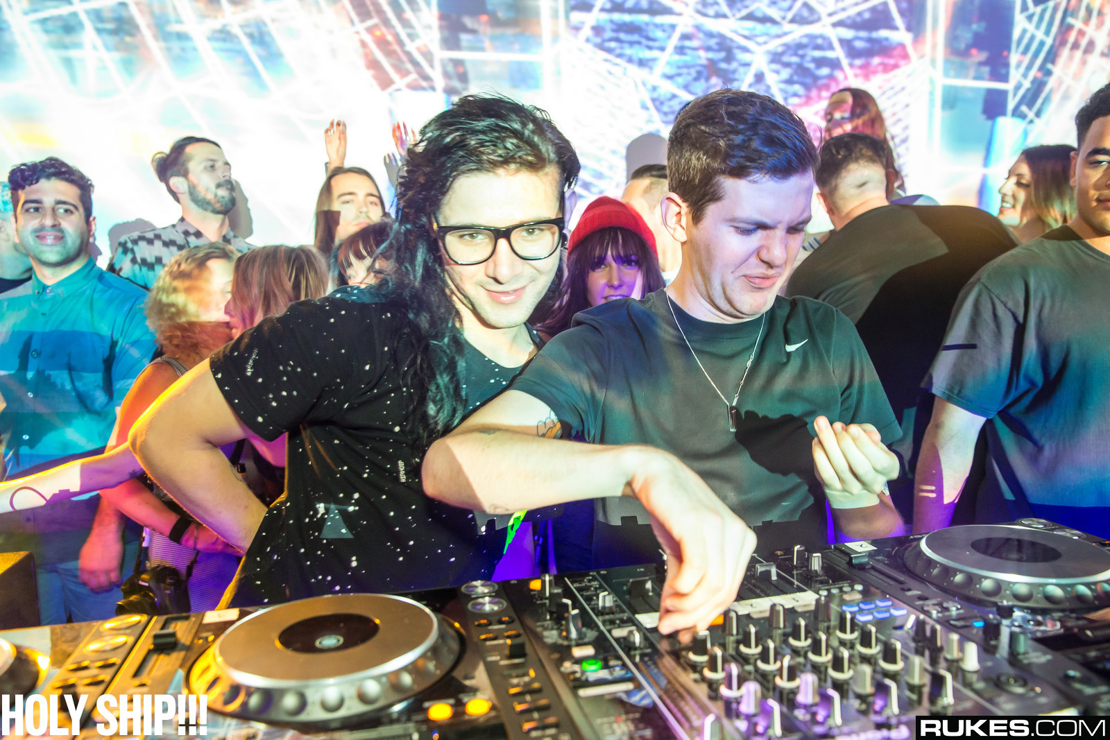 holyship14b_134.jpg