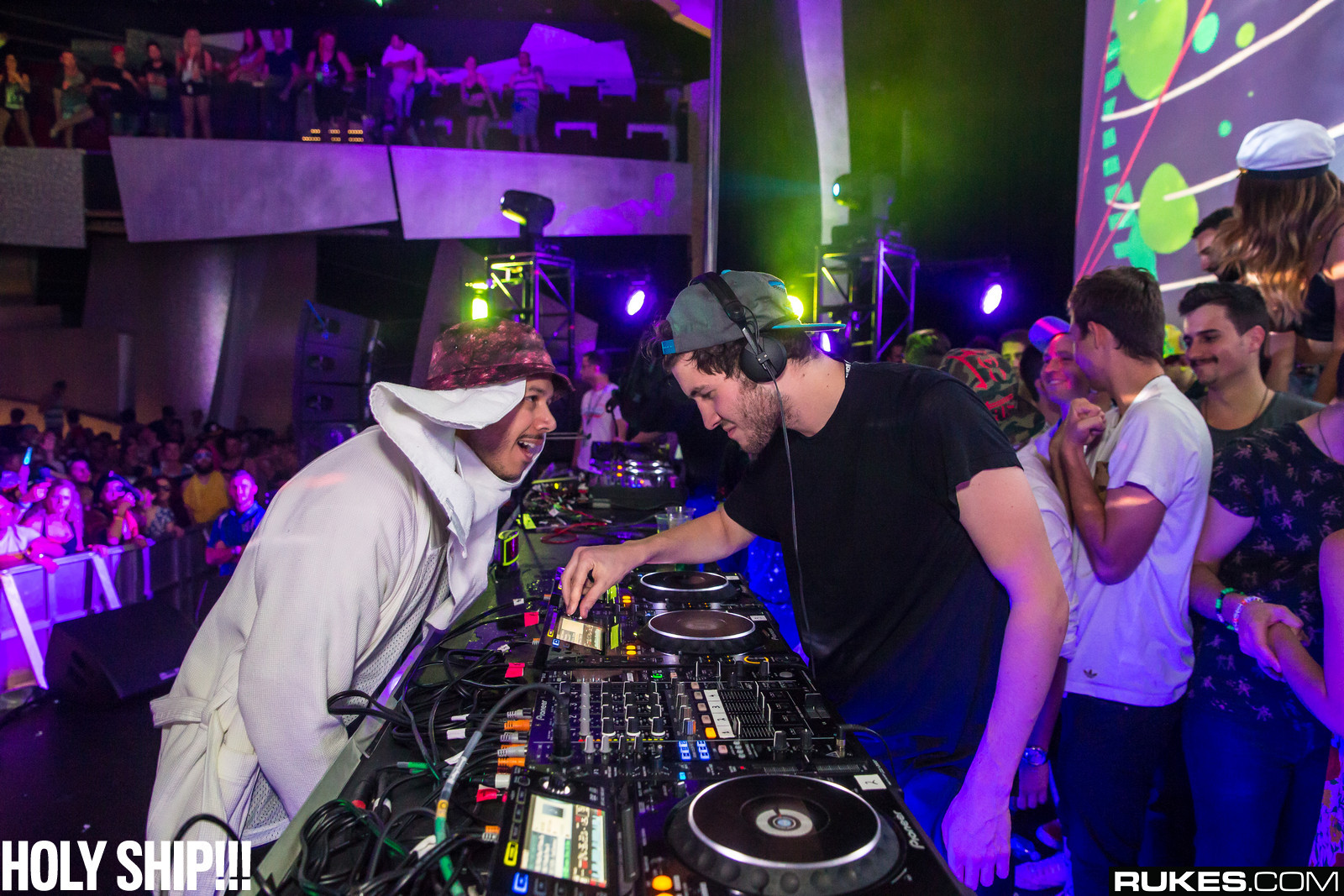 holyship14b_148.jpg