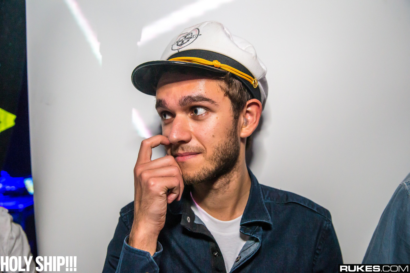 holyship14b_159.jpg