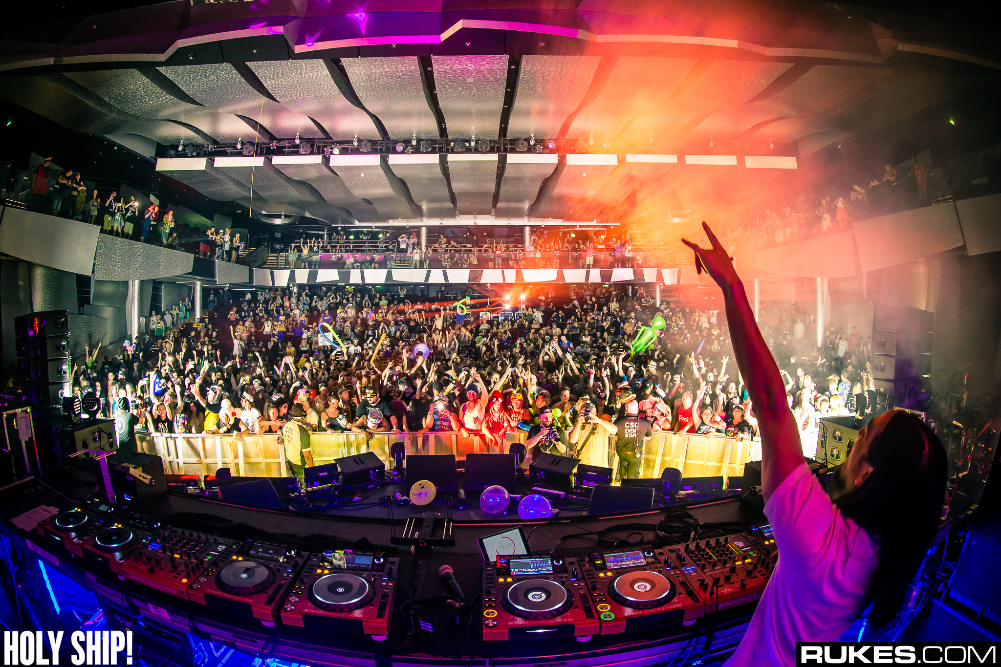 holyship16a 072